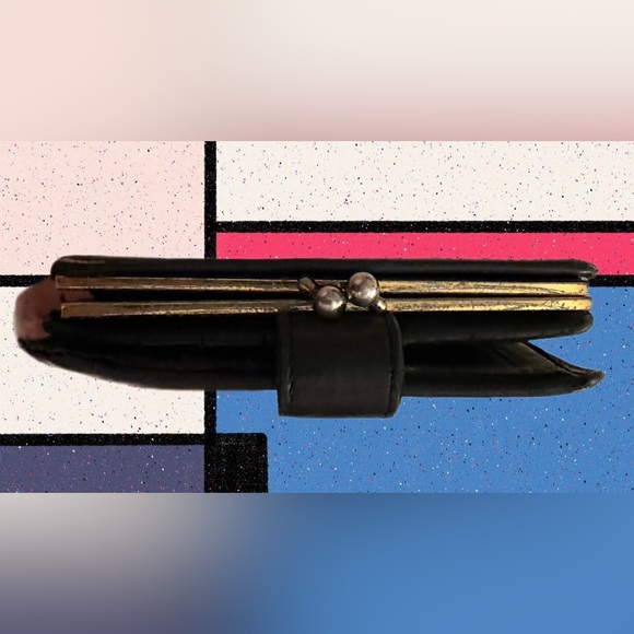 Coach Vintage Black Leather Wallet With Extra Kiss Lock Feature - Picture 7 of 13